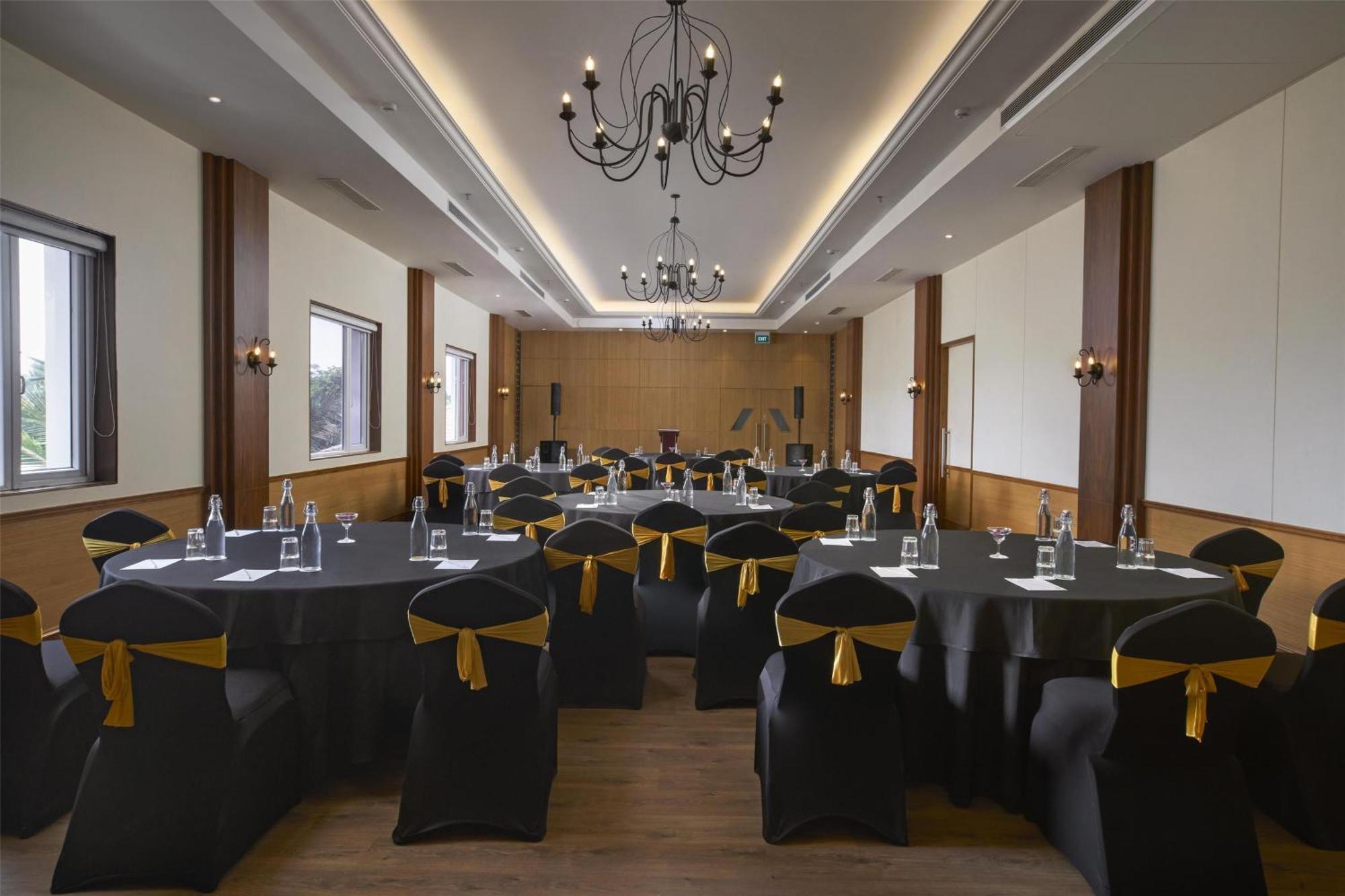 Radisson Goa Candolim Exterior foto